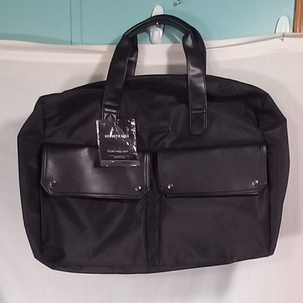 Kenneth Cole Black Weekender Duffle Bag NWT